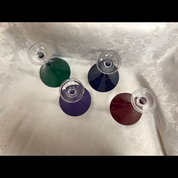 NEW! Tupperware Elegant Martini Glasses - Picture 3 of 4